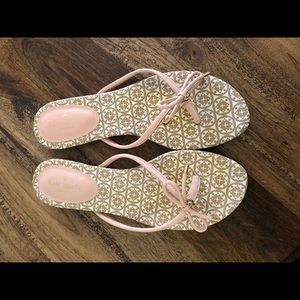 Kate Spade Light pink flat sandal with bow size 10